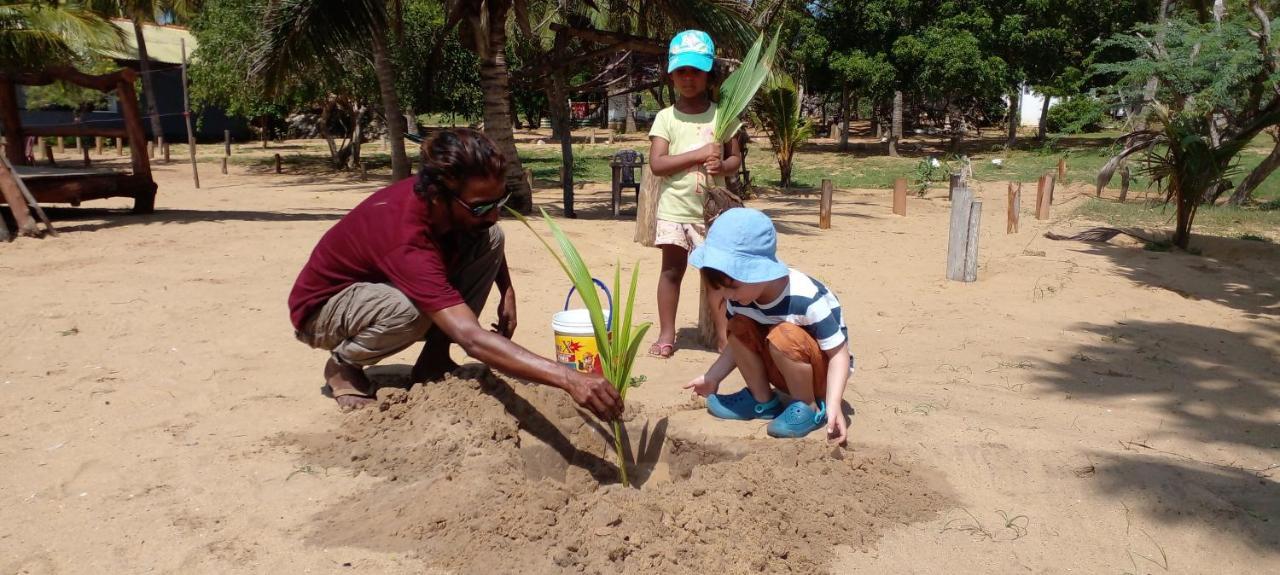 Beach Bungalow Yala Kirinda  Bagian luar foto
