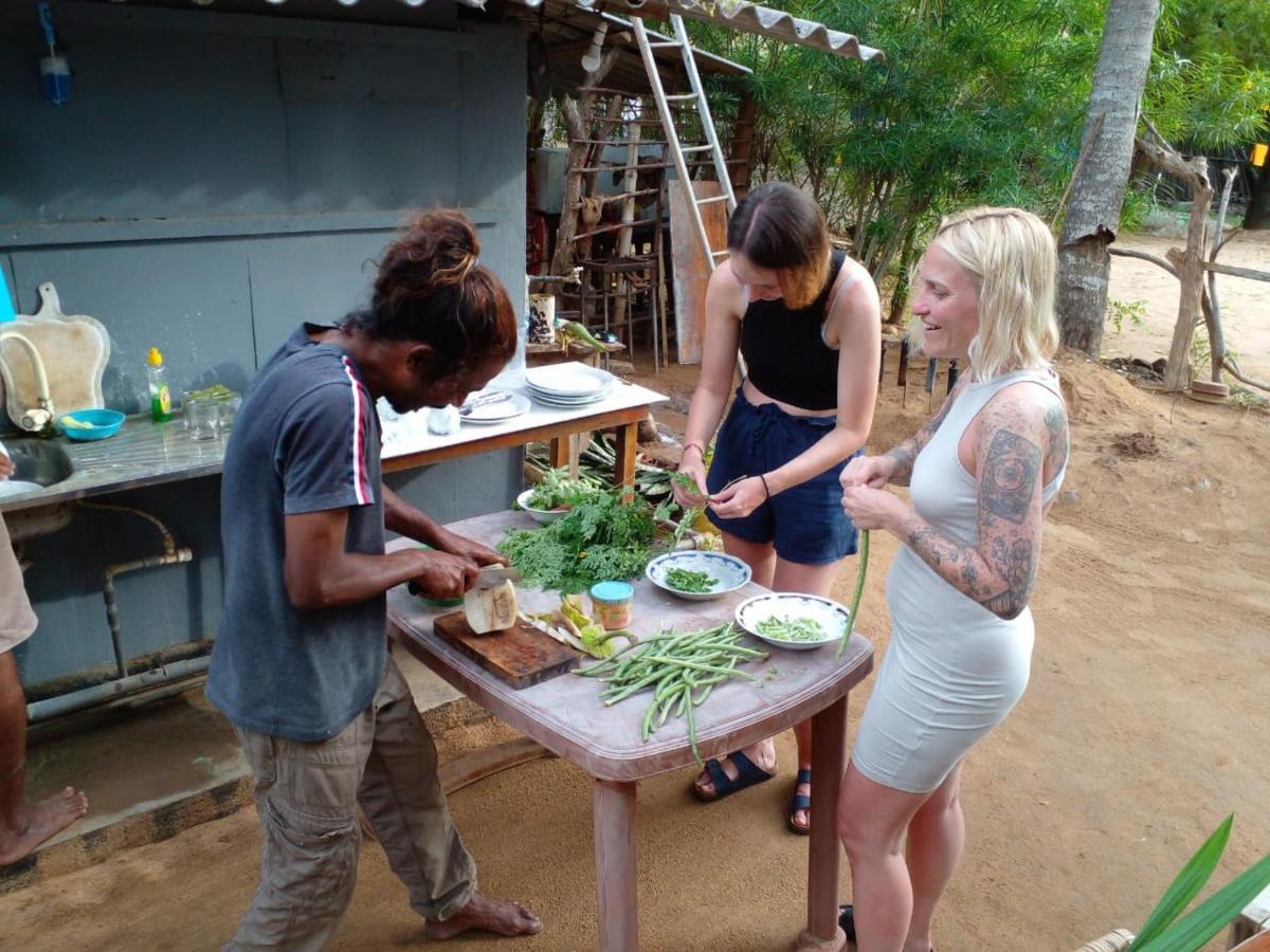 Beach Bungalow Yala Kirinda  Bagian luar foto