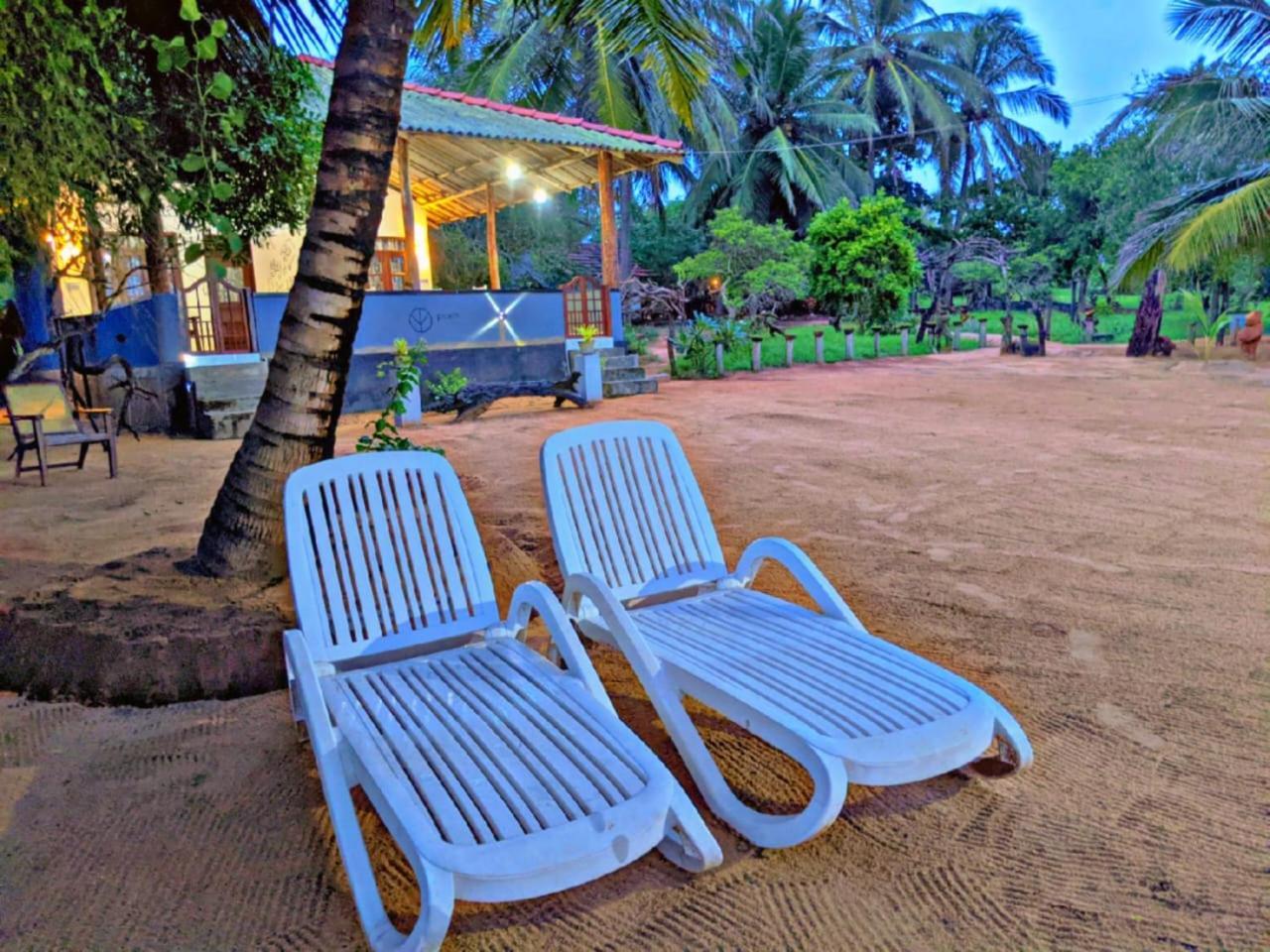 Beach Bungalow Yala Kirinda  Bagian luar foto